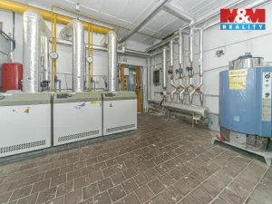 Prodej obchodního prostoru, Čáslav - Čáslav-Nové Město, Chrudimská, 900 m2