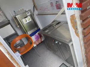 Pronájem obchodního prostoru, Vestec, Vídeňská, 10 m2