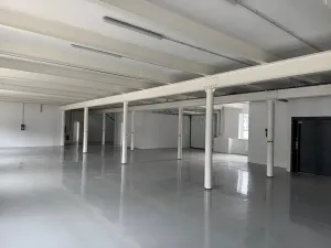 Pronájem skladu, Ostrov, 130 m2