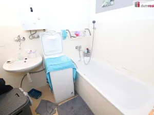 Prodej bytu 2+1, Cheb, Valdštejnova, 60 m2