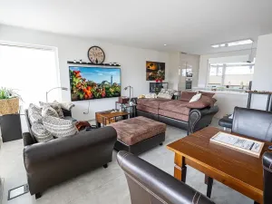 Prodej vily, Králův Dvůr, Na Vinohradech, 140 m2