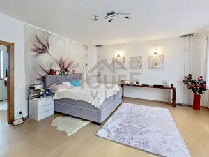 Prodej rodinného domu, Praha - Dolní Počernice, Listopadová, 320 m2