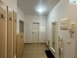 Pronájem bytu 1+kk, Praha - Michle, Pod Bohdalcem I, 49 m2