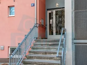 Prodej bytu 1+kk, Praha - Troja, Hnězdenská, 41 m2