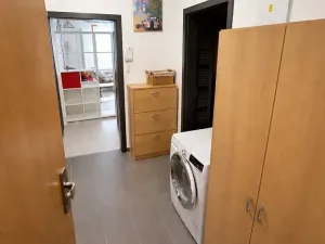 Pronájem bytu 1+kk, Praha - Hloubětín, Modrého, 34 m2