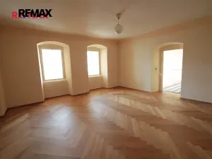Pronájem bytu 2+1, Kolín, Karlovo náměstí, 111 m2