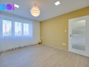 Prodej bytu 3+1, Šumperk, nám. Republiky, 93 m2