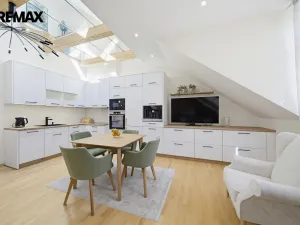 Prodej bytu 5+kk, Karlovy Vary, Sadová, 193 m2