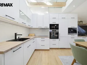 Prodej bytu 5+kk, Karlovy Vary, Sadová, 193 m2