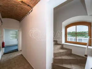 Pronájem obchodního prostoru, Mladá Boleslav - Mladá Boleslav I, Vodkova, 298 m2