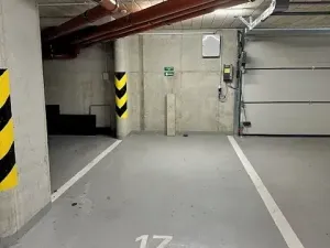 Pronájem garážového stání, Kladno, Štěpána Rautenstraucha, 13 m2