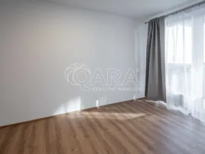 Pronájem bytu 1+kk, Kralupy nad Vltavou, Nádražní, 33 m2