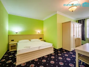 Pronájem ubytování, Karlovy Vary, Libušina, 340 m2