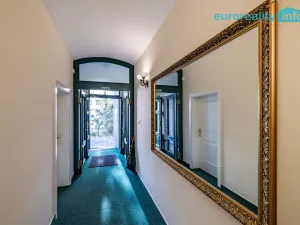 Pronájem bytu 2+1, Karlovy Vary, Libušina, 65 m2