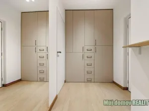 Pronájem bytu 2+kk, Praha - Malá Strana, Mostecká, 54 m2