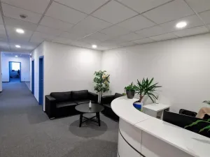 Pronájem kanceláře, Praha - Vysočany, Kolbenova, 614 m2