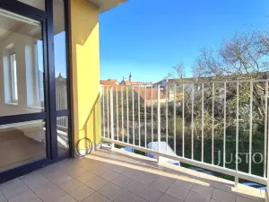 Pronájem bytu 2+kk, Písek - Pražské Předměstí, V Portyči, 65 m2