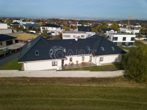 Prodej rodinného domu, Jesenice, Papoušková, 347 m2