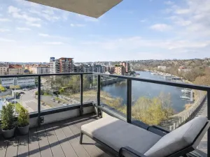 Pronájem bytu 2+kk, Praha - Holešovice, Sanderova, 63 m2