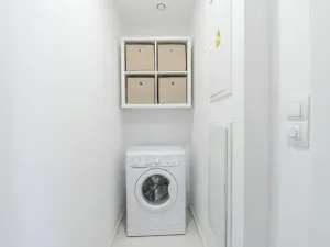 Pronájem bytu 2+kk, Praha - Holešovice, Sanderova, 63 m2