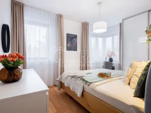 Prodej bytu 3+kk, Praha - Uhříněves, V kuťatech, 66 m2