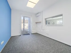 Prodej obchodního prostoru, Sukorady, 187 m2