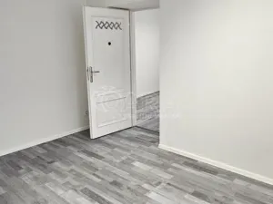Pronájem obchodního prostoru, Králův Dvůr - Počaply, Plzeňská, 18 m2
