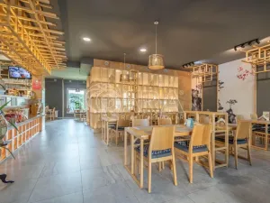 Prodej restaurace, Praha - Hostivař, náměstí Přátelství, 195 m2