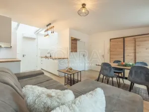 Prodej bytu 2+kk, Praha - Smíchov, Holubova, 48 m2