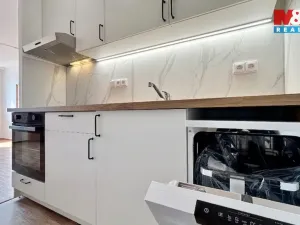 Pronájem bytu 2+kk, Praha - Bohnice, Poznaňská, 42 m2