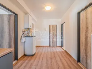 Pronájem bytu 3+1, Praha - Velká Chuchle, V úvoze, 80 m2