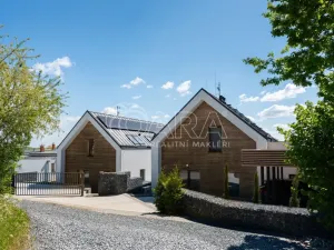 Prodej rodinného domu, Statenice, Nad Vinicí, 219 m2