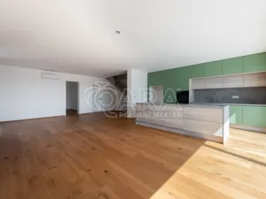 Prodej rodinného domu, Statenice, Nad Vinicí, 270 m2