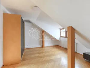 Pronájem bytu 3+1, Praha - Nové Město, Spálená, 127 m2