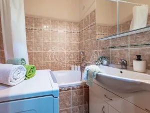 Prodej bytu 2+1, Unhošť, Komenského, 52 m2