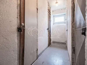 Prodej bytu 2+1, Unhošť, Komenského, 52 m2