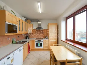 Prodej bytu 3+1, Jesenice, Platanová, 84 m2