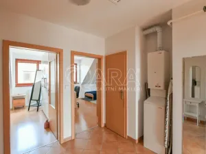 Prodej bytu 3+1, Jesenice, Platanová, 84 m2