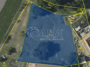 Prodej komerčního pozemku, Třebenice, 2527 m2