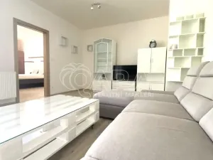 Pronájem bytu 2+kk, Brno, Hrozňatova, 72 m2