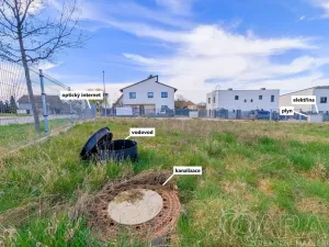 Prodej pozemku pro bydlení, Praha - Kyje, Pivoňská, 694 m2