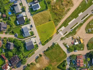 Prodej pozemku pro bydlení, Praha - Kyje, Pivoňská, 694 m2