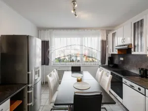 Prodej bytu 3+1, Praha - Černý Most, Vybíralova, 77 m2