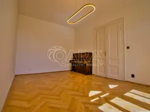 Pronájem bytu 2+kk, Praha - Vršovice, Slovinská, 44 m2