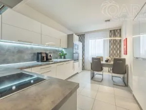 Pronájem bytu 3+1, Praha - Strašnice, Průběžná, 78 m2