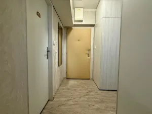 Prodej bytu 2+kk, Praha - Troja, Hnězdenská, 44 m2