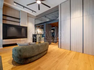 Pronájem bytu 1+kk, Praha - Holešovice, Tusarova, 53 m2