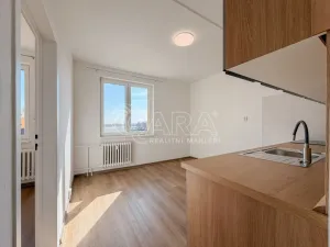 Pronájem bytu 4+1, Jindřichův Hradec - Jindřichův Hradec V, Kosmonautů, 85 m2