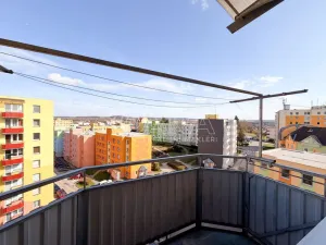 Pronájem bytu 4+1, Jindřichův Hradec - Jindřichův Hradec V, Kosmonautů, 85 m2