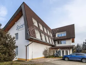 Prodej kanceláře, Praha - Petrovice, Novopetrovická, 1433 m2